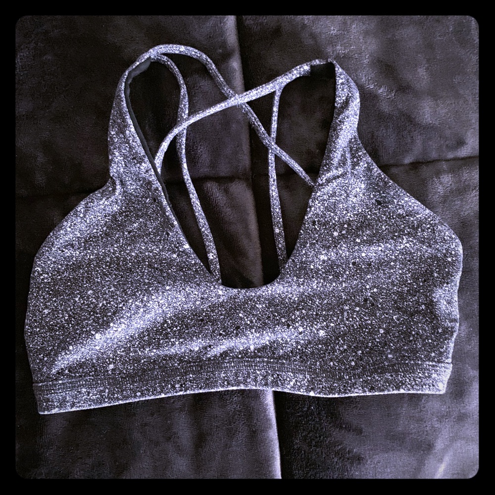 Lululemon sports bra